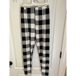 New Agnes & Dora plaid black and white soft leggings